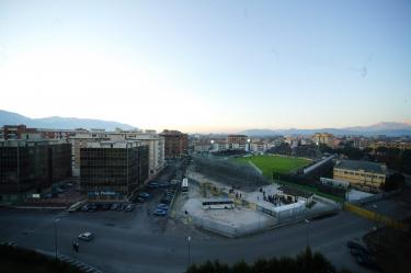 Stadio comunale - esterna notturna