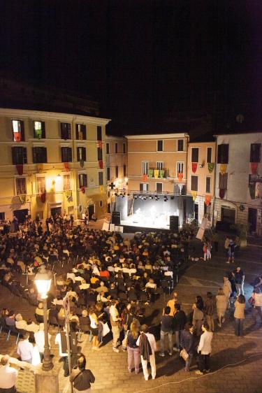 Panoramica di piazza Valchera